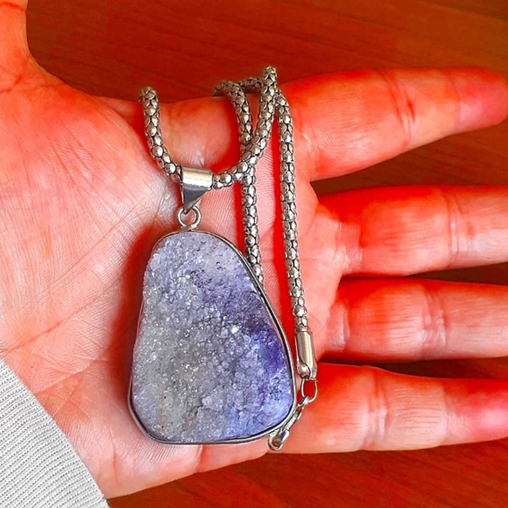 NWOT Amethyst Stone Statement Necklace